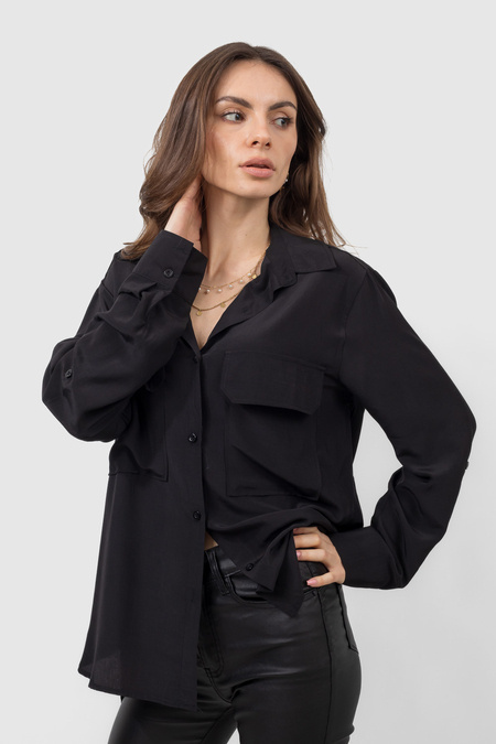 Koszula z naszytymi kieszeniami