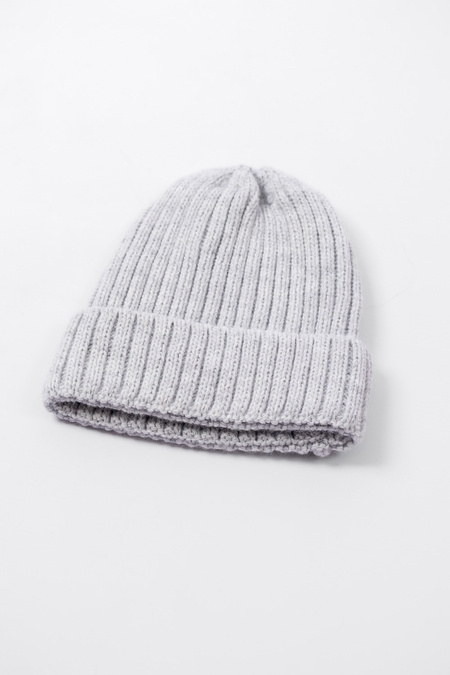 Czapka typu beanie z dzianiny